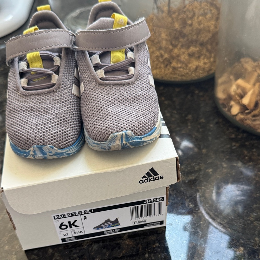 Adidas Kids Racer TR23 Sneakers - Gray and Yellow LIKE NEW